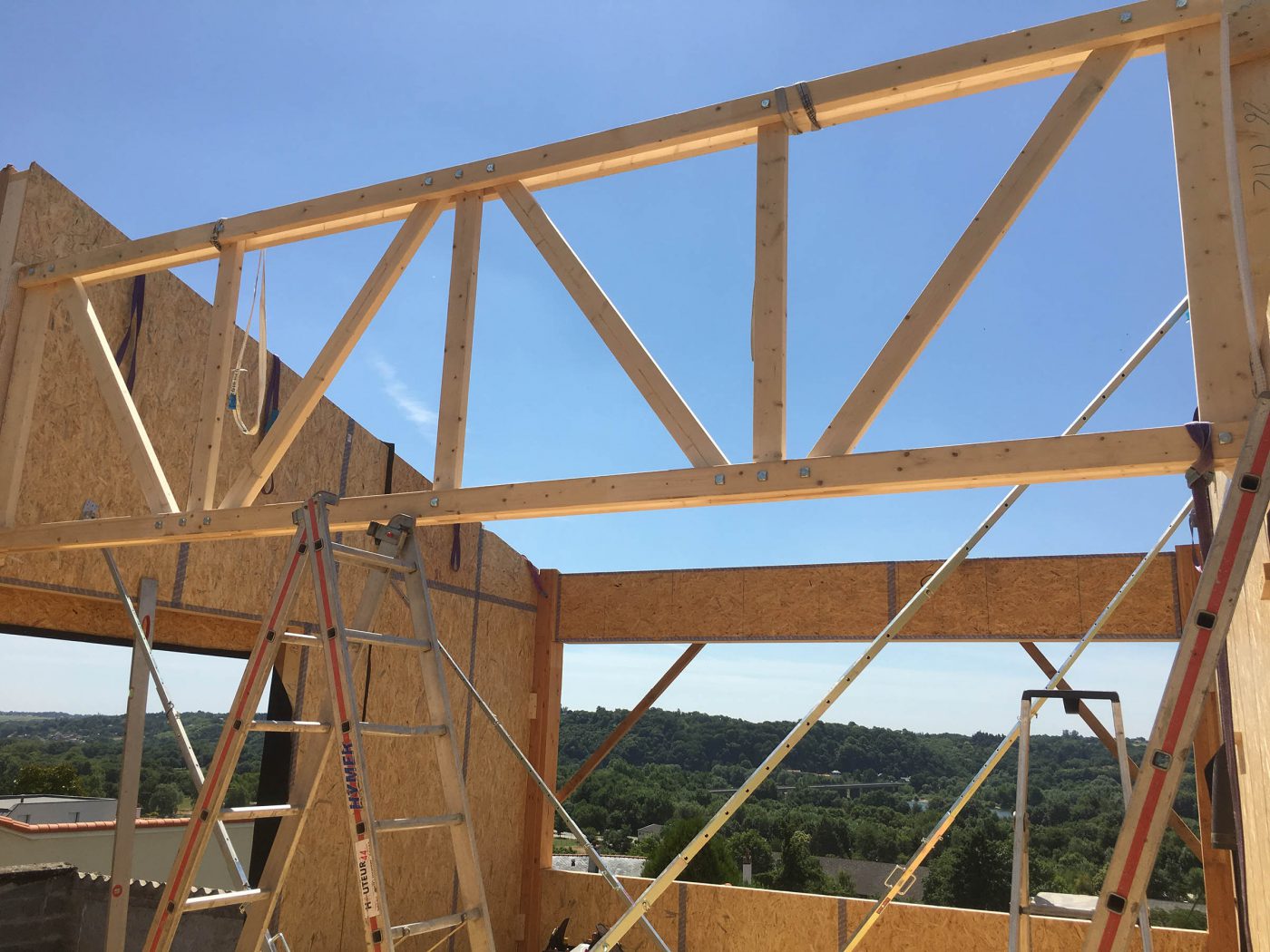 Poutre treillis en bois