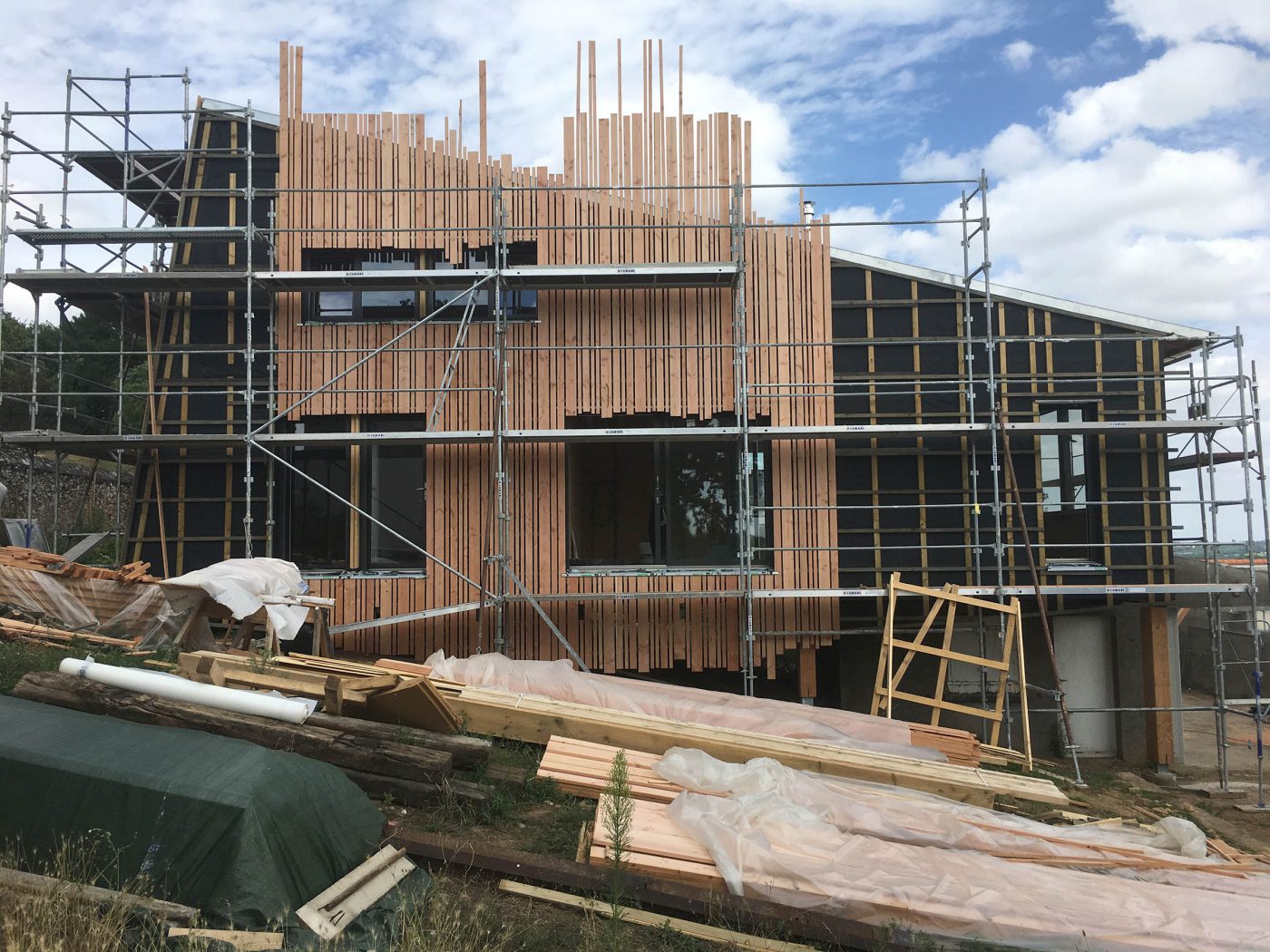 Pose de bardage à claire voie