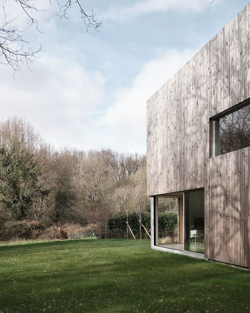 Bardage douglas et menuiseries aluminium