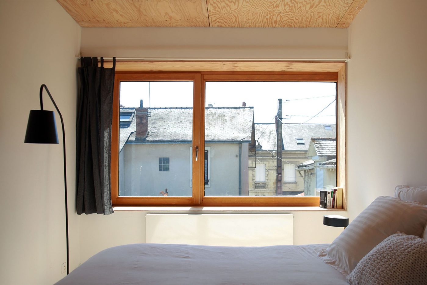 Plafond contreplaqué pin des landes et menuiserie bois