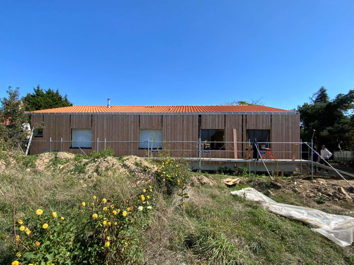 ITE, bardage bois, pergola et jardin d'hiver